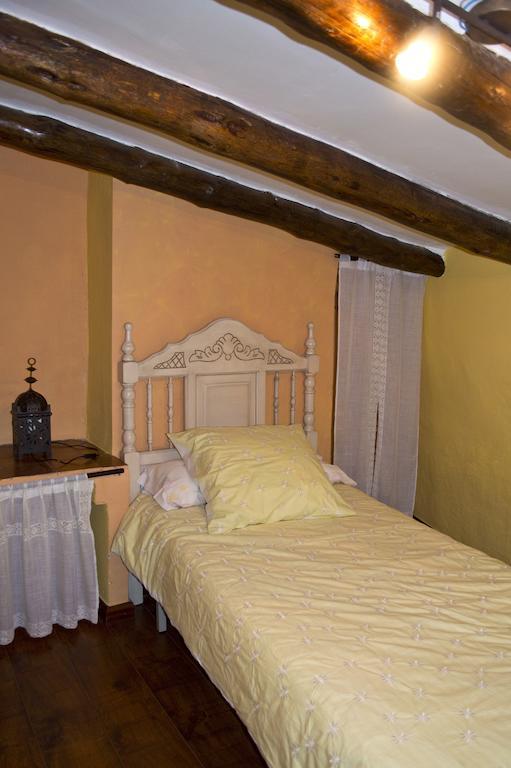 Casa Rural Los Lilos Gotor Quarto foto